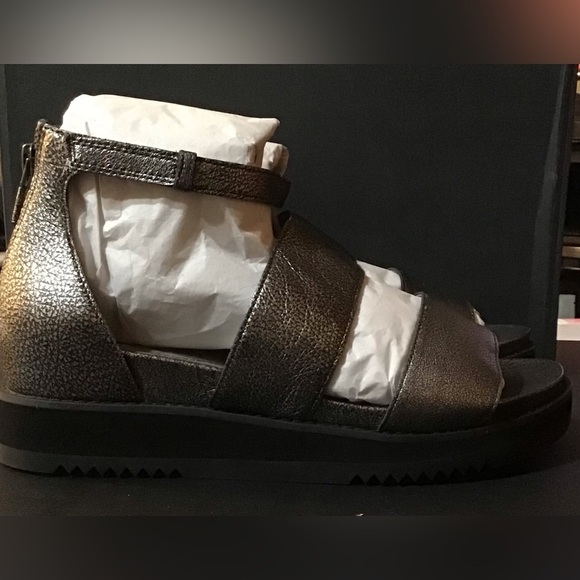 NIB Eileen Fisher Keno Silver Metallic Gray Leather Platform Sandals 7.5 Medium - Picture 8 of 10